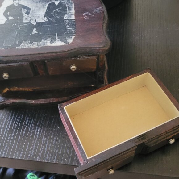 Miniature Chest of drawers/Jewelery box 7" x 4.5" x 4" - Picture 9 of 10